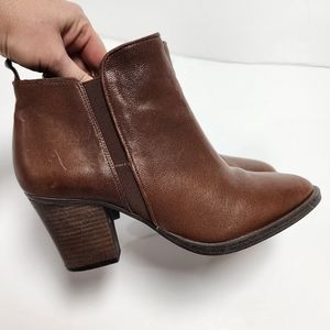 Vince camuto micaley leather ankle booties brown womens size 8
